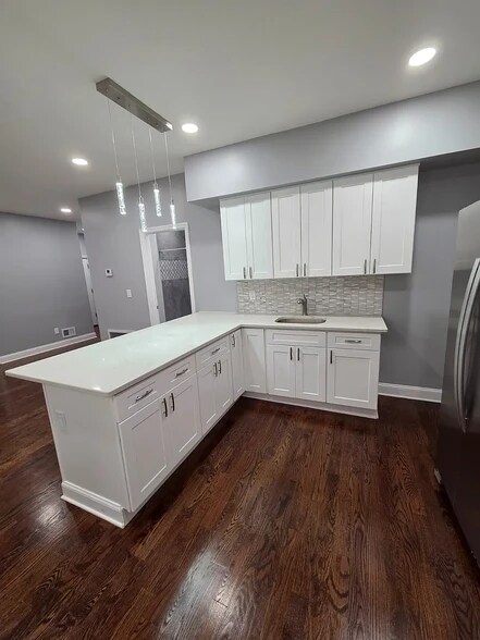 Building Photo - 241 16th Ave