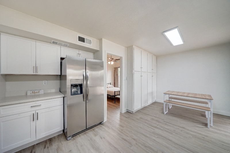 Building Photo - 2331 W Kathleen Rd