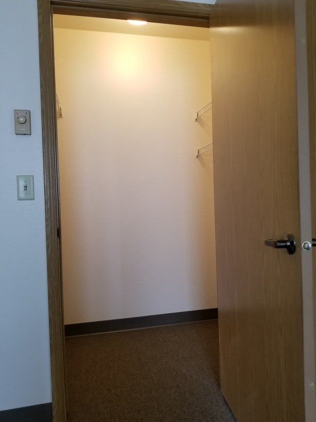Building Photo - Syringa Plaza Apartments