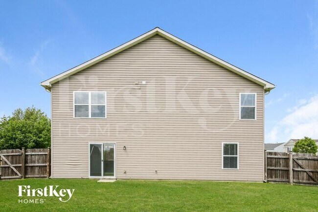 Building Photo - 699 Findlay Ln