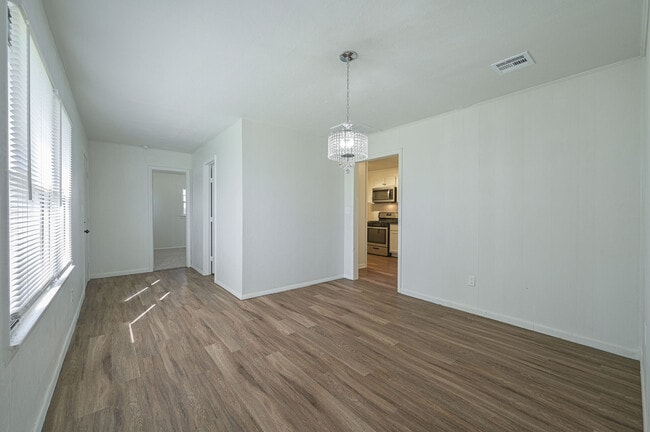 Building Photo - 5954 NW 35th St