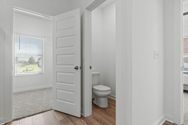 Building Photo - 423 Arrowwood Blvd