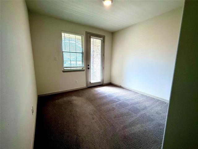 Building Photo - 3672 Wellesley Ave