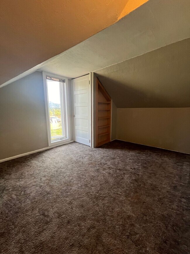 Building Photo - 3-Bedroom 2-Bathroom house in Pleasant hill