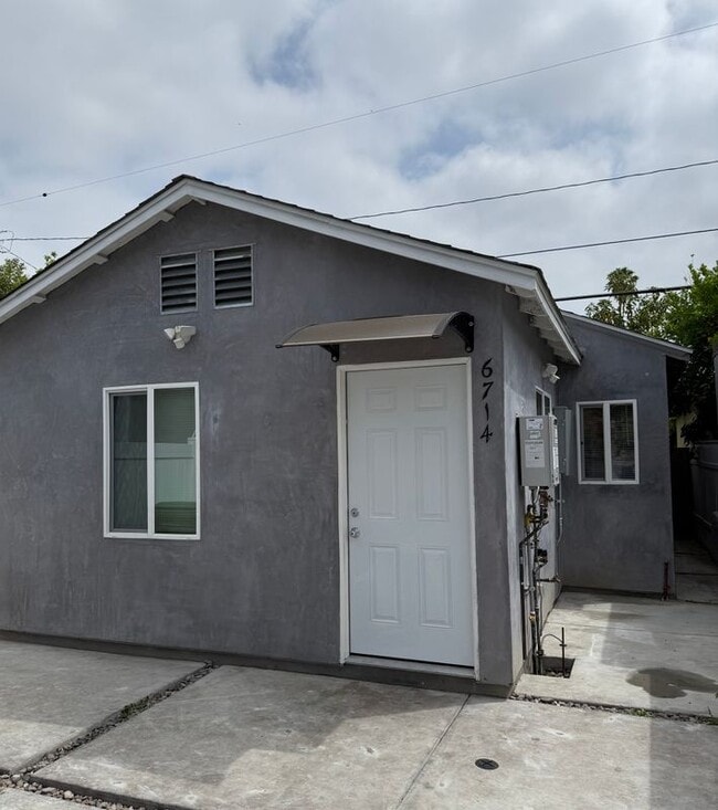 Primary Photo - 6714 Etiwanda Ave