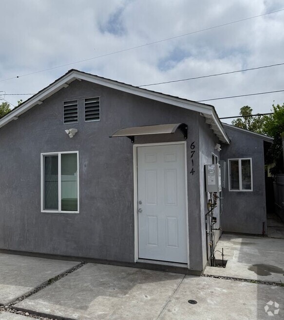 Building Photo - 6714 Etiwanda Ave