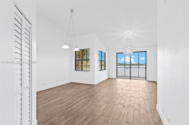 Building Photo - 15569 Miami Lakeway N