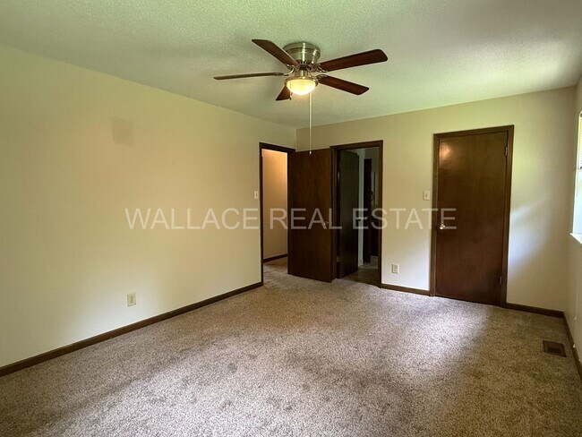 Building Photo - 4 BEDROOM HOUSE IN KINGS GATE SUBDIVISION ...