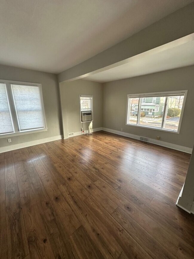 Building Photo - 25 Meech Park