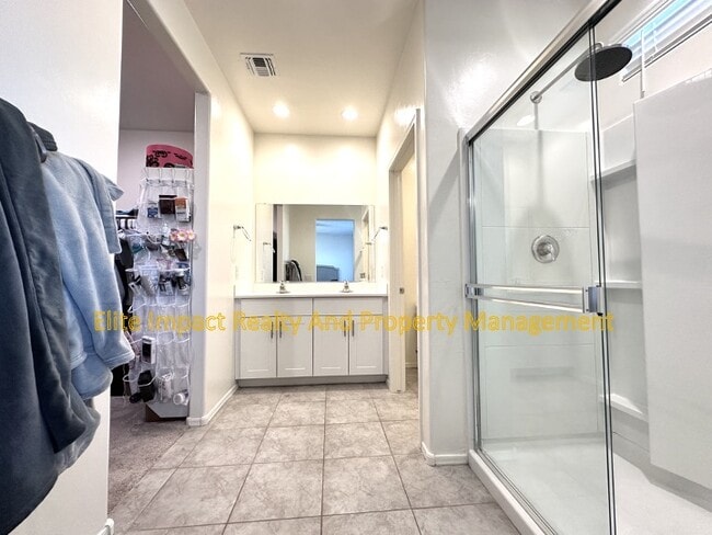 Building Photo - 7140 S Via Gaucho Viejo