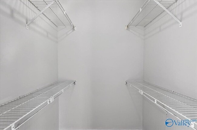 Building Photo - 104 Lindsey Ln