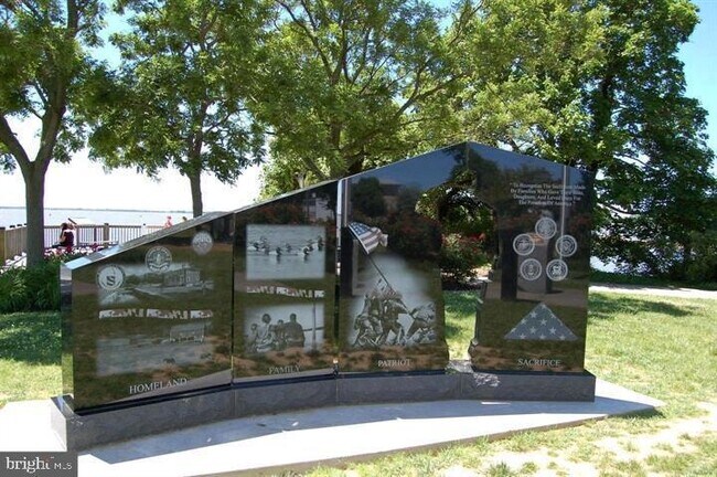 Building Photo - 247 Fountain St