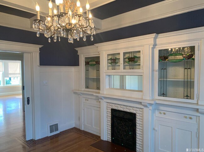 Building Photo - 238 8th Ave