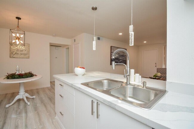 Building Photo - 4637 Wild Indigo St