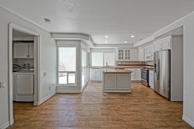 Building Photo - Bright & Spacious, 4BR3BA Home in the Private, Gated Community w/ 2 Pools, Clubhouse, Playground ...