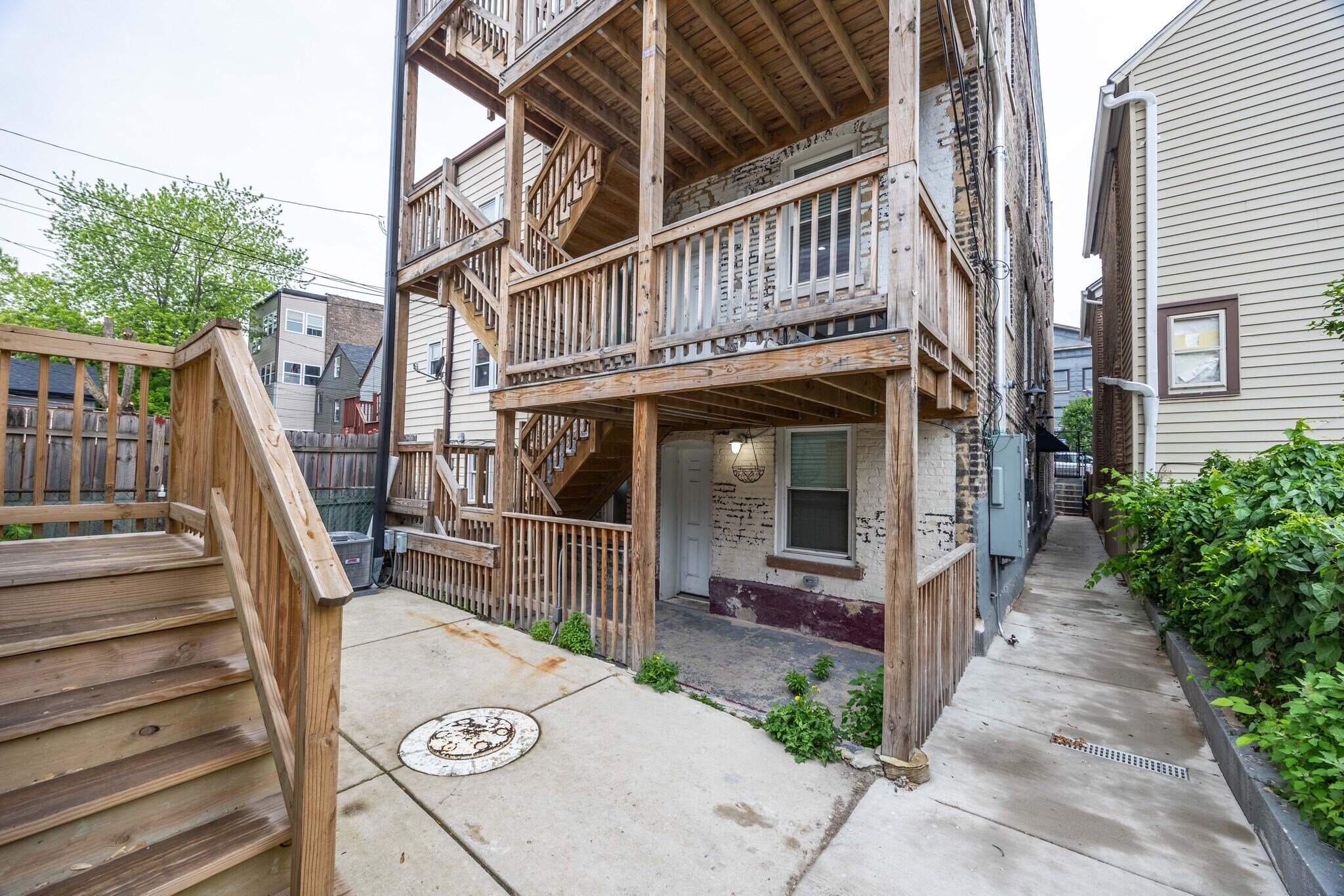 Building Photo - 2243 W 23rd Pl