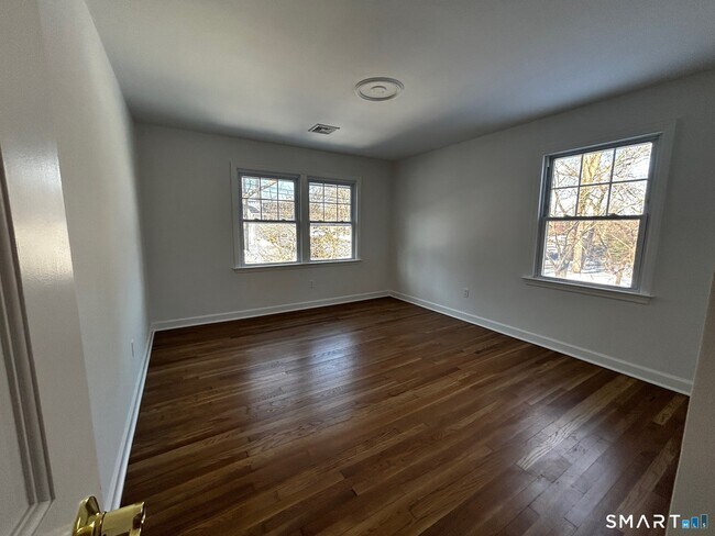 Building Photo - 97 Godfrey Rd