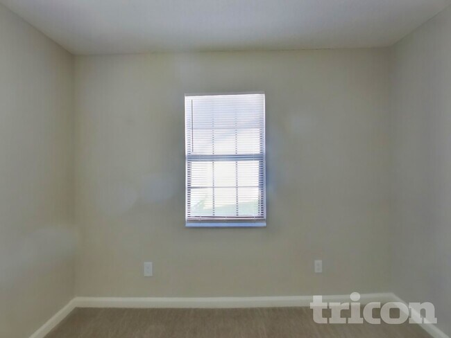 Building Photo - 1553 Kingfisher Blvd