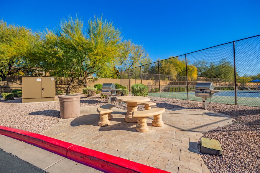 Building Photo - 5450 E Deer Valley Dr