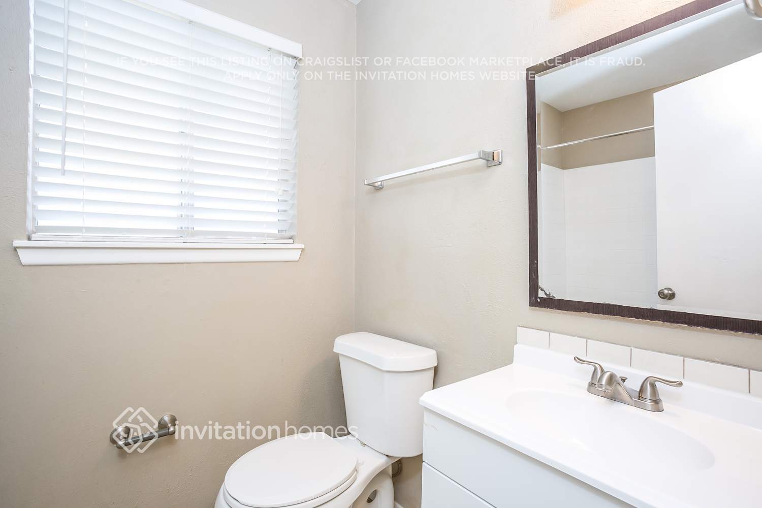 Building Photo - 19064 E Eastman Ave