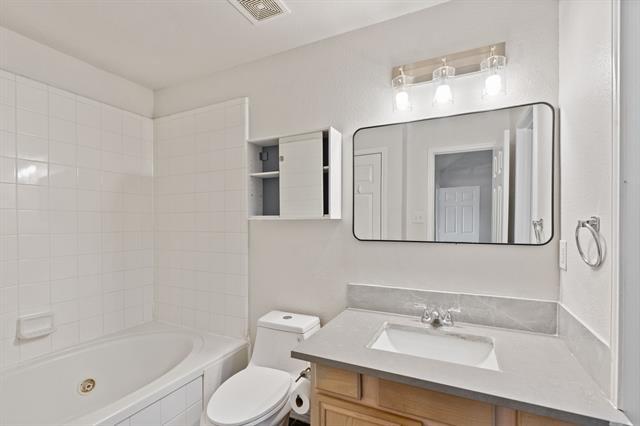 Building Photo - 3906 Pickett Pl Dr