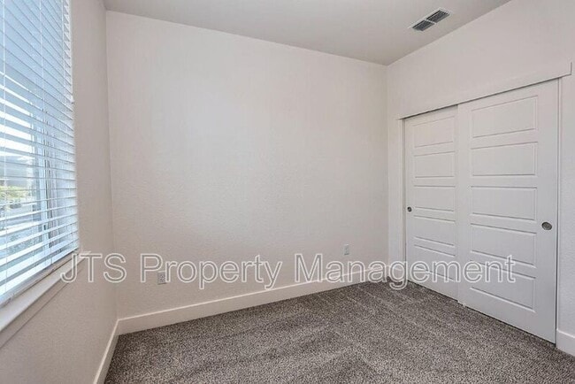 Building Photo - 3513 Birdland Ave