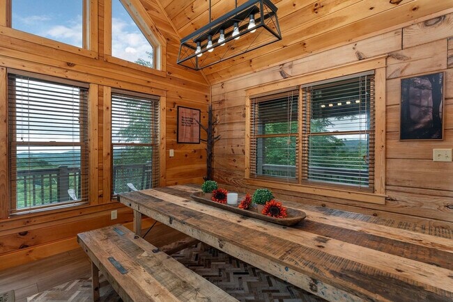 Building Photo - 49 Valley Dr