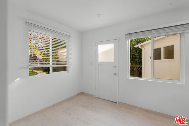 Building Photo - 11619 Francis Pl