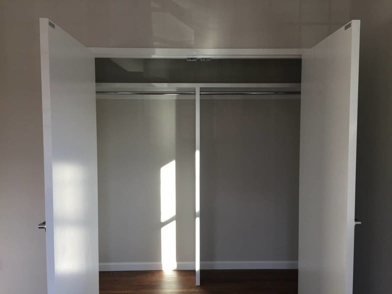 Building Photo - 84 Main St