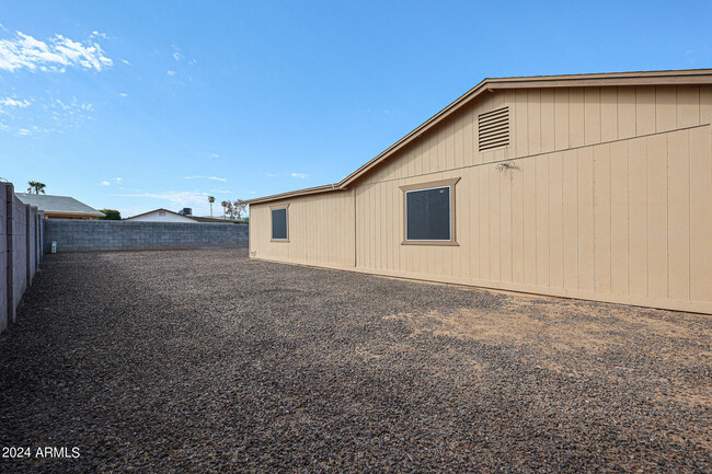 Building Photo - 4137 E Roeser Rd