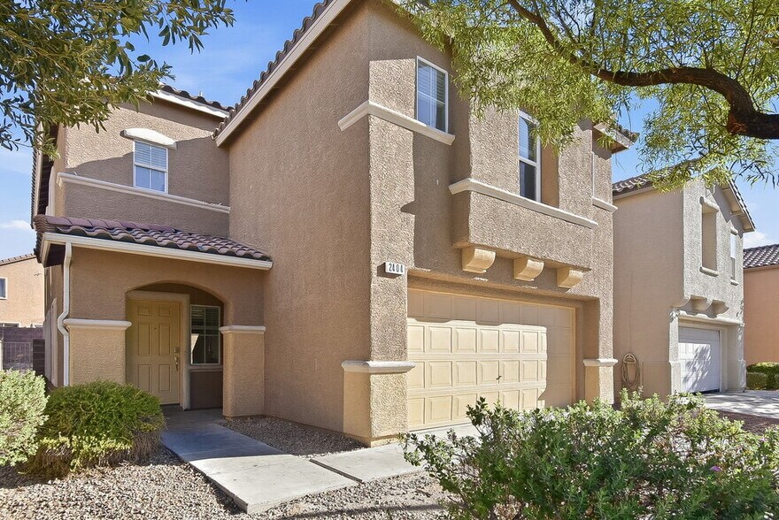 Building Photo - 2404 Cockatiel Dr