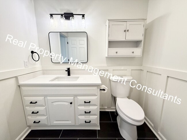 Building Photo - 4 Bed 2 Bath Prairie Village ranch style home!