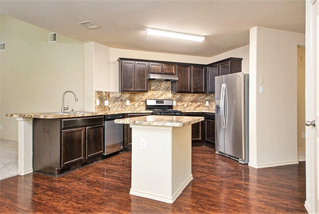 Building Photo - 20330 Louetta Reach Dr