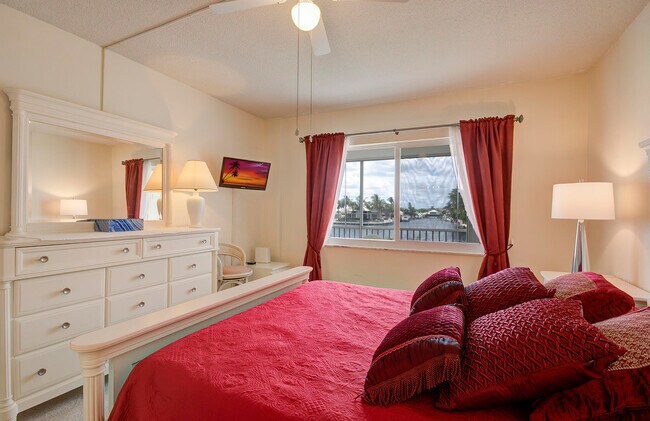 Building Photo - 3100 S Ocean Blvd