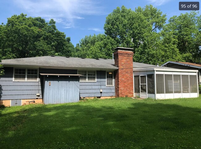 Building Photo - Charming Home in a Prime Central Springfield Location