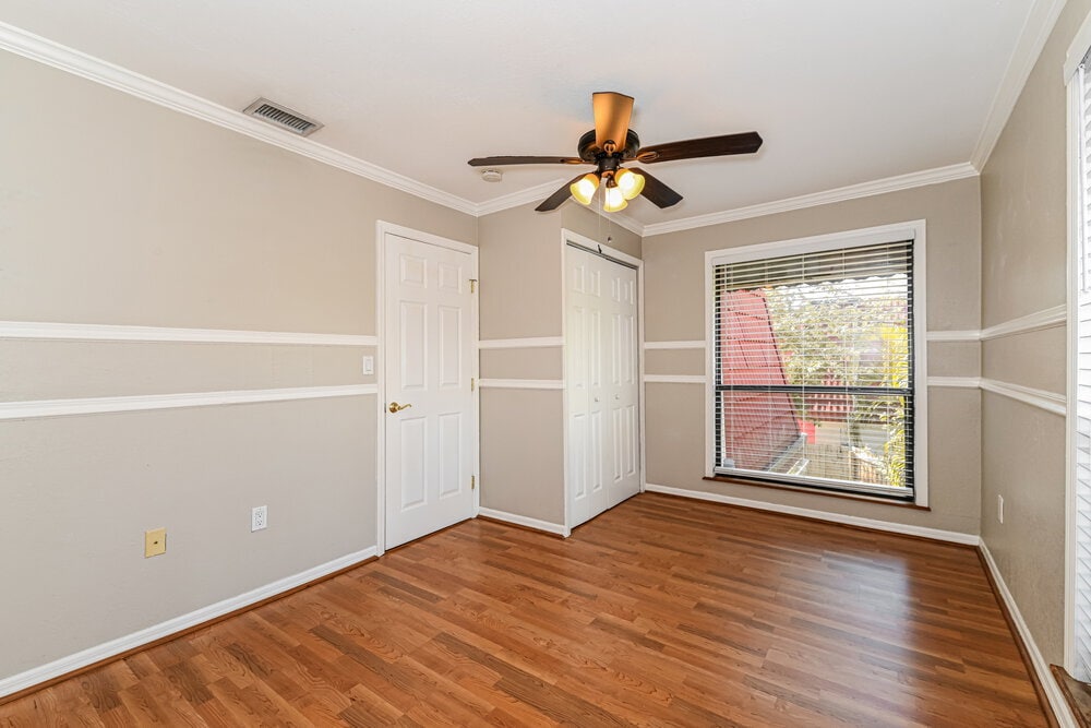 Building Photo - 10907 Meadow Lark Cove Dr