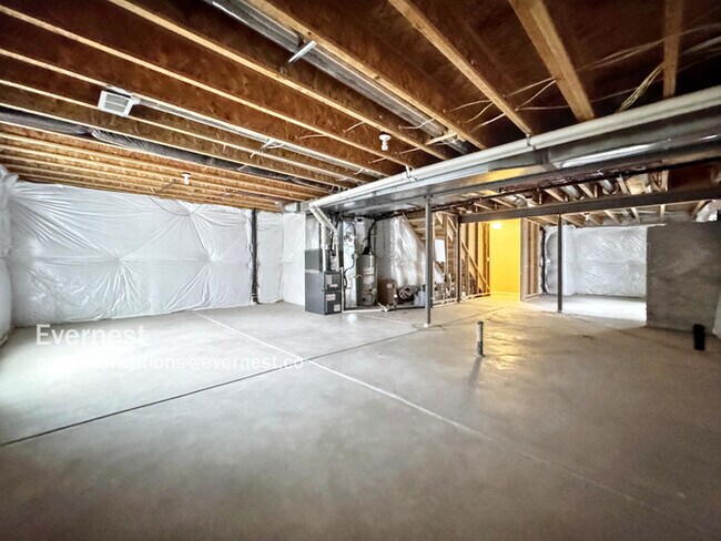 Building Photo - 345 Matsuno St