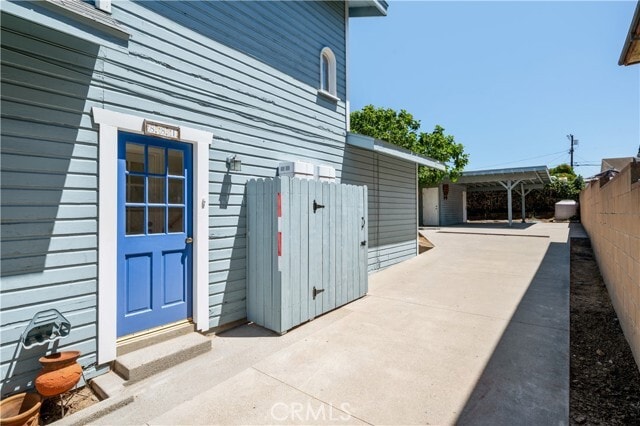 Building Photo - 881 W Upland