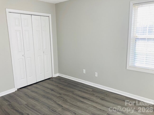 Building Photo - 7781 Red Robin Trail