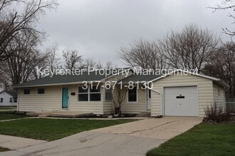 Building Photo - Newly renovated 3 bedroom 1 1/2 bath Brownsburg home!