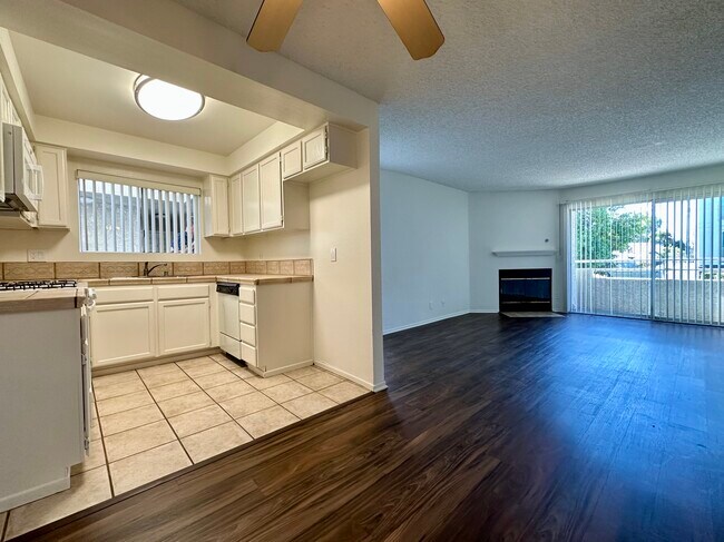 Building Photo - Farmdale Court Apartments