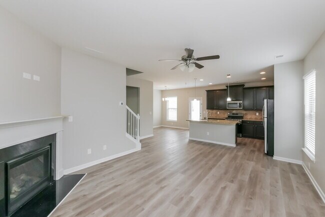 Building Photo - 2913 Warwick Ct