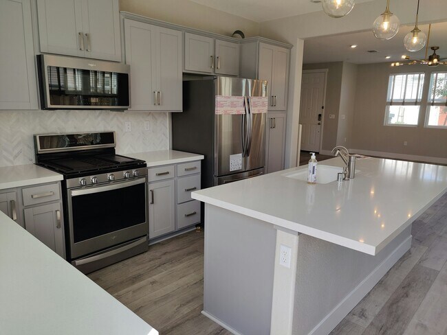 Building Photo - 232 Tuso Ranch Rd