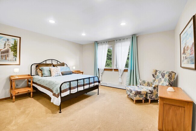 Building Photo - 29934 Paint Brush Dr