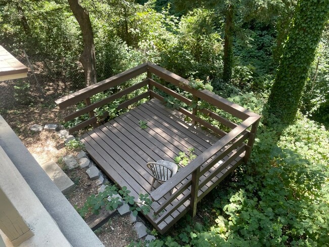 Building Photo - 3 bedroom 3 bath in Crestline.