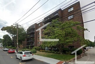 Building Photo - 2BR 1Bth unit. Great location! Watertown Center!