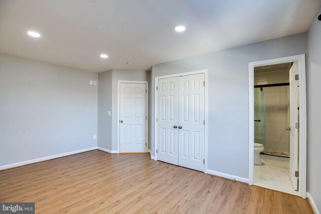 Building Photo - 11932 Blue Violet Way