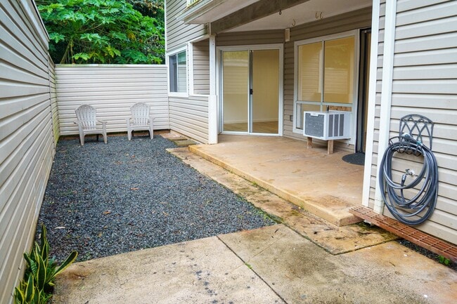 Building Photo - 95-270-270 Waikalani Dr