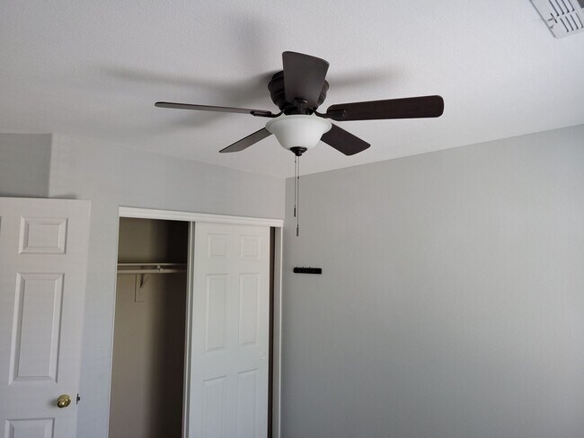 Building Photo - Beautiful SW home Annual Ridge