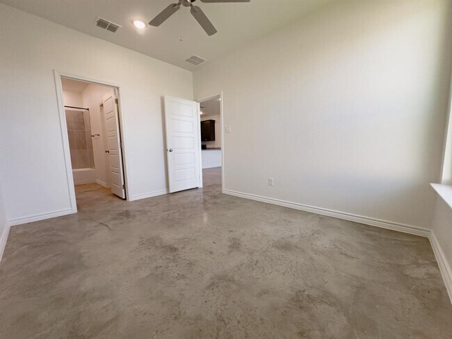 Building Photo - 8905 Ash Rd